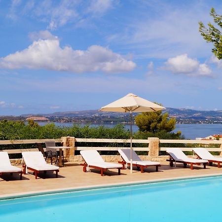 ארגוסטולי Belvista Luxury Apartments מראה חיצוני תמונה